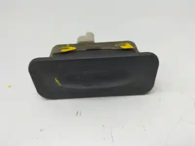 Second-hand car spare part tailgate back door handle for renault clio iv dynamique oem iam references 8200385516a