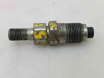 Pièce détachée automobile d'occasion INJECTEUR pour NISSAN TERRANO/TERRANO.II (R20)  Références OEM IAM 166000F0  166000F0