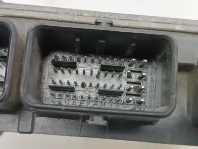 Second-hand car spare part ecu engine control for renault clio iii confort dynamique oem iam references 8200399038 8200513163 8200399038