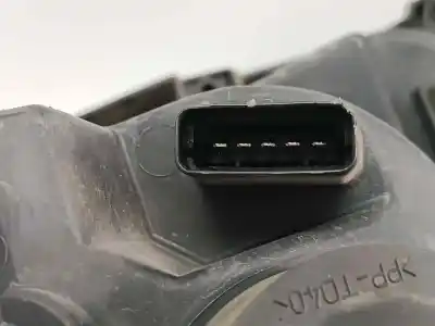 Second-hand car spare part right headlight for renault clio iii pack authentique oem iam references 7701061069  7701061069