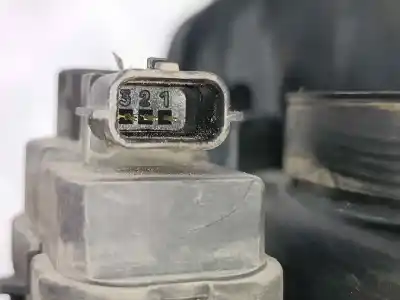 Second-hand car spare part right headlight for renault clio iii pack authentique oem iam references 7701061069  7701061069