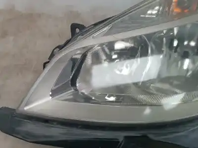 Second-hand car spare part left headlight for renault clio iii pack authentique oem iam references 8200459824  8200459824