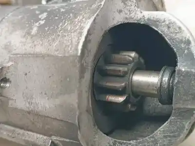 Peça sobressalente para automóvel em segunda mão motor de arranque por renault scenic ii authentique referências oem iam d7r49  d7r49