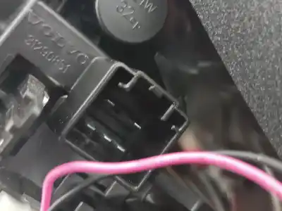 Second-hand car spare part left tailgate light for volvo v40 r-design oem iam references 31395844  31395844