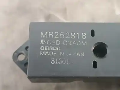 Second-hand car spare part right front power window switch for mitsubishi montero (v20/v40) 2.5 td cat oem iam references mr252818  mr252818