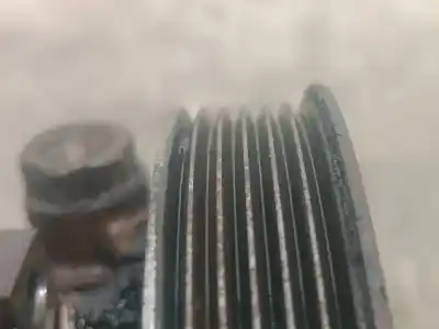 Second-hand car spare part steering pump for renault kangoo furgón compact comfort oem iam references 8200575303  8200575303