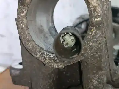 Peça sobressalente para automóvel em segunda mão manga de eixo dianteira direita por bmw serie 1 berlina (e81/e87) 120d referências oem iam   