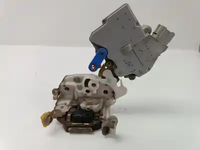 Pièce détachée automobile d'occasion Serrure De Porte Avant Droite pour NISSAN TERRANO/TERRANO.II (R20) * Références OEM IAM   
