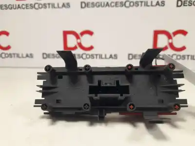 Second-hand car spare part  for RENAULT MEGANE II FAMILIAR  OEM IAM references 8200095493 88040001 / 88040002 / 88040003 8200109723 / 8200107808