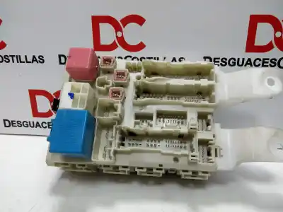 Second-hand car spare part fuse box unit for toyota auris active oem iam references 8273002d10 08118i16 / 9852 09609b02