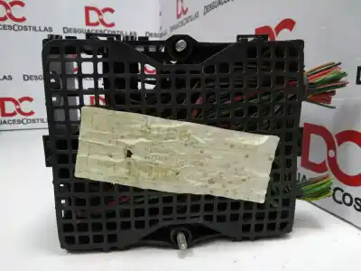 Second-hand car spare part fuse box unit for ford fiesta (cbk) sport oem iam references 2s6t14a073ac 1355851 / 1355852 5s5t14401kc / 4s5t17k400cd / 5s5t14401kc