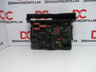 Peça sobressalente para automóvel em segunda mão caixa de fusíveis e relés por bmw serie 1 berlina (e81/e87) 118d referências oem iam 911944605 90401990 / 10688710 