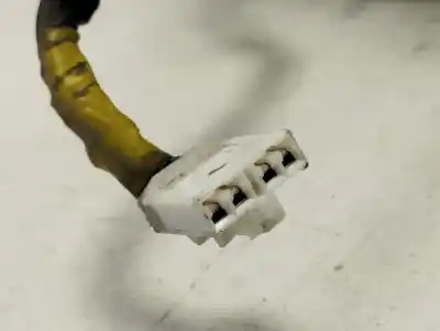 Second-hand car spare part right tailgate light for kia carens ii monospace (fj) 2.0 crdi oem iam references   