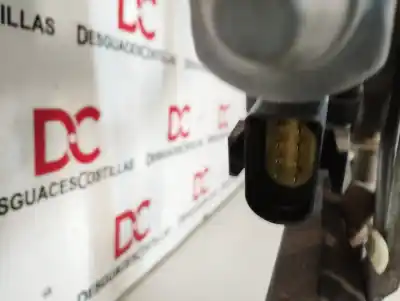 Peça sobressalente para automóvel em segunda mão elevador de vidros dianteiro direito por audi a4 berlina (b5) 1.9 tdi referências oem iam 8d0959802d  