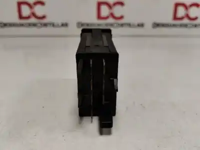 Second-hand car spare part Hazard Warning Lights for AUDI A4 BERLINA (B5) 1.6 101 CV / 74 KW OEM IAM references 8D0941509C  