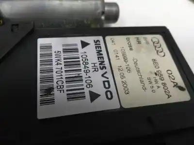 Автозапчастина б/у ДВИГАТЕЛЬ ЗАДНЬОГО ПРАВОГО СКЛА для AUDI A4 BERLINA (8E)  Посилання на OEM IAM 8E0959802A 105999106 5WK47011CBF