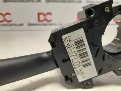 Peça sobressalente para automóvel em segunda mão COMUTADOR DE PISCAS  por VOLKSWAGEN PASSAT B5.5 (3B3)  Referências OEM IAM 8L0953513G  202852ATW