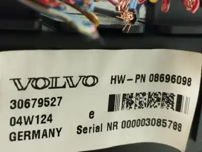 Peça sobressalente para automóvel em segunda mão caixa de fusíveis e relés por volvo v70 familiar 2.4 d referências oem iam 30679527