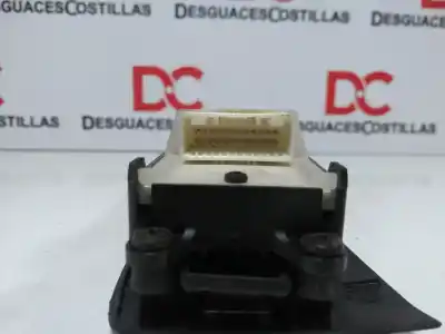 Second-hand car spare part left front power window switch for toyota avensis berlina (t25) 2.0 d4-d executive sedán oem iam references 8482005100  8480205210b0 / 54035144 / 37168a
