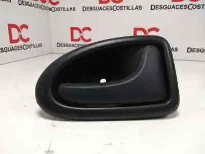 Second-hand car spare part INTERIOR RIGHT FRONT HANDLE for RENAULT CLIO II FASE I (B/CBO)  OEM IAM references 8200028995  