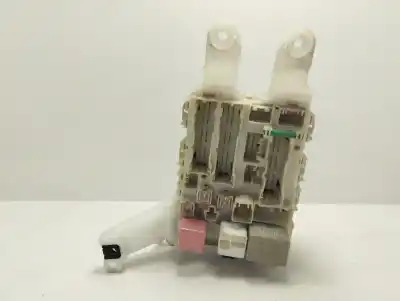 Peça sobressalente para automóvel em segunda mão caixa de fusíveis e relés por toyota auris active referências oem iam 8273002150a  