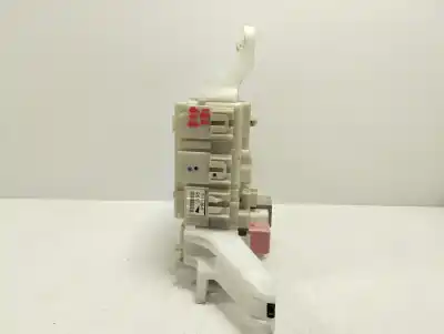 Peça sobressalente para automóvel em segunda mão caixa de fusíveis e relés por toyota auris active referências oem iam 8273002150a  