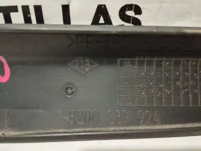 Pezzo di ricambio per auto di seconda mano modanatura per renault clio iii pack authentique riferimenti oem iam 8200289924  