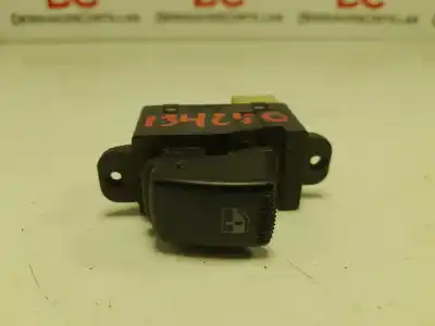 Recambio de automóvil de segunda mano de MANDO ELEVALUNAS DELANTERO DERECHO para KIA CARNIVAL II (GQ)  referencias OEM IAM 621W03620  