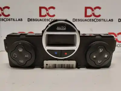 Pièce détachée automobile d'occasion COMMANDE DE CLIMATISATION / CHAUFFAGE pour RENAULT CLIO III  Références OEM IAM 8200296683  