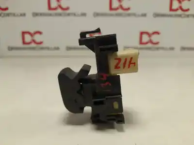 Peça sobressalente para automóvel em segunda mão botão / interruptor elevador vidro traseiro esquerdo por toyota auris active referências oem iam 