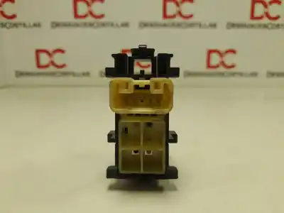 Peça sobressalente para automóvel em segunda mão botão / interruptor elevador vidro traseiro esquerdo por toyota auris active referências oem iam   