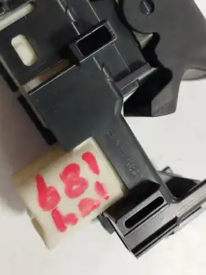 Peça sobressalente para automóvel em segunda mão botão / interruptor elevador vidro dianteiro direito por toyota auris active referências oem iam 8292b82  