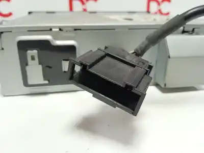 Second-hand car spare part audio system / radio cd for volkswagen passat b6 variant (3c5) 2.0 tdi 16v oem iam references 3c0035110a  