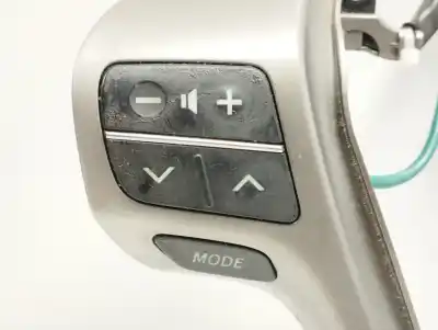 Peça sobressalente para automóvel em segunda mão comandos do volante por toyota verso active referências oem iam 451000f220  