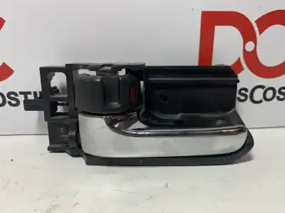 Peça sobressalente para automóvel em segunda mão Puxador Interior Traseiro Esquerdo por TOYOTA COROLLA (_E12_) 1.4 D (NDE120_) Referências OEM IAM 51594A1  