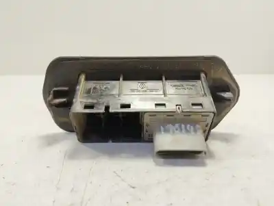 Pezzo di ricambio per auto di seconda mano scatola relè/fusibili per renault kangoo profesional riferimenti oem iam 8200428700  