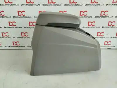 Автозапчастина б/у центральний подлокник для ssangyong rodius xdi limited посилання на oem iam 7791621030  