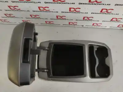 Автозапчастина б/у центральний подлокник для ssangyong rodius xdi limited посилання на oem iam 7791621030  