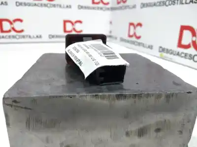 Peça sobressalente para automóvel em segunda mão Interruptor 4 Piscas - Emergência por AUDI A4 BERLINA (8E) 2.0 TDI 16V (103kW) Referências OEM IAM 8E0941509  