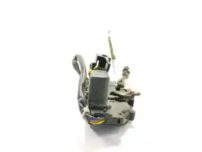 Second-hand car spare part left front door lock for kia carens ii monospace (fj) 2.0 crdi oem iam references   