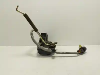 Second-hand car spare part front right door lock for kia carens ii monospace (fj) 2.0 crdi oem iam references   