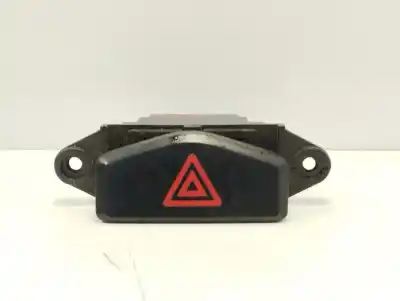 Second-hand car spare part hazard warning lights for kia carens ii monospace (fj) 2.0 crdi oem iam references 50622m Second-hand car spare part hazard warning lights for kia carens ii monospace (fj) 2.0 crdi oem iam references 50622m