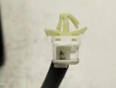 Автозапчастина б/у задній центральний гачок для hyundai tucson (tl, tle) 1.6 gdi посилання на oem iam 89830d7000  