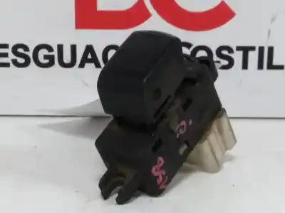 Tweedehands auto-onderdeel schakelaar rechts voor ruit voor nissan cabstar ->09.06 cabstar 35.xx cabina simple cabina individual 131 cv / 96 kw oem iam-referenties 5001870512