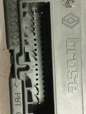 Peça sobressalente para automóvel em segunda mão motor elevador vidro dianteiro direito por renault laguna iii expression referências oem iam 807300001r  