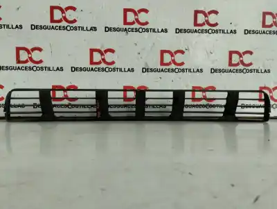 Pezzo di ricambio per auto di seconda mano griglia centrale paraurti per audi a4 berlina (b5) 1.9 tdi riferimenti oem iam 8d0807683