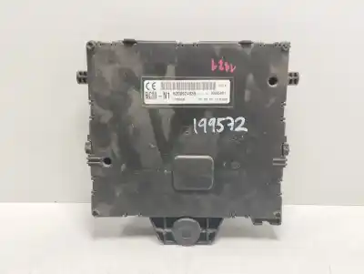 Peça sobressalente para automóvel em segunda mão caixa de fusíveis e relés por renault kangoo profesional referências oem iam 8200924039  