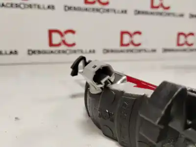 Second-hand car spare part central brake light for toyota corolla (e12) 2.0 d-4d linea sol berlina oem iam references   