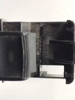 Pezzo di ricambio per auto di seconda mano comandi alzacristalli posteriore sinistro per toyota auris hybrid active riferimenti oem iam 8481002140