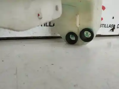 Peça sobressalente para automóvel em segunda mão depósito do limpa vidros por honda cr-v (rd8) es referências oem iam c22019